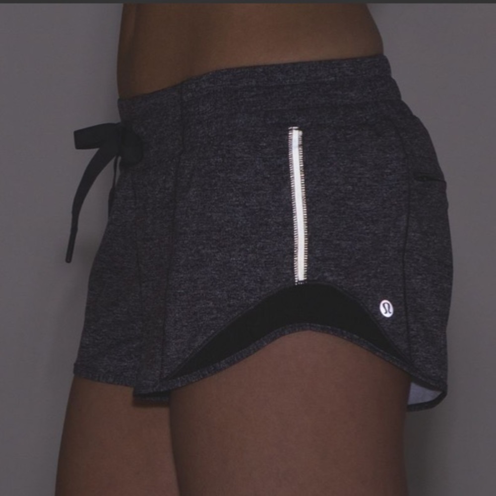 RARE Lululemon Hotty Hot Short - Heathered Black Size 6